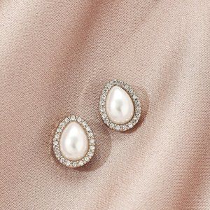 Olive + Piper Bea Studs - never been worn